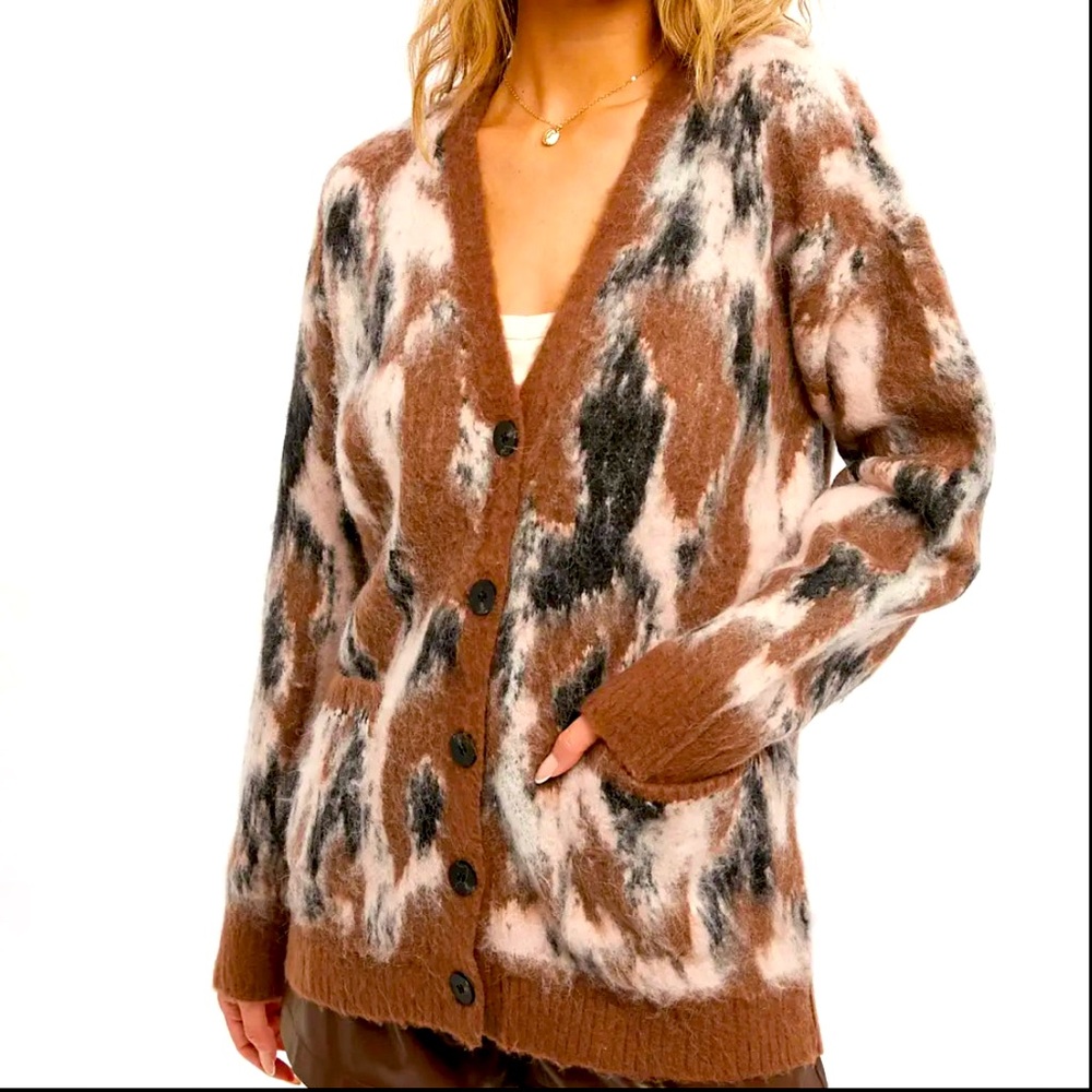 Leopard Pattern Cardigan sweater / Brown, black, blush and white